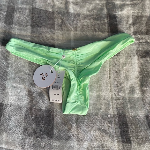 PilyQ PQ Swim Aloe Bikini bottom M NWT - Picture 3 of 3